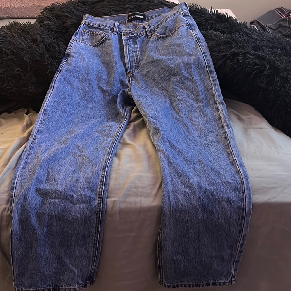 Fashion Nova Petite Crossover Straight leg Jeans Medium Wash
